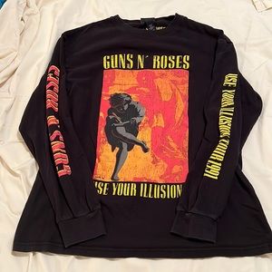Men’s H&M Guns N’ Roses Graphic Tee - Size Medium